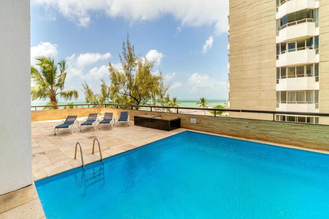 Grand Mercure Recife Boa Viagem Hotel Exterior photo The swimming pool at the hotel